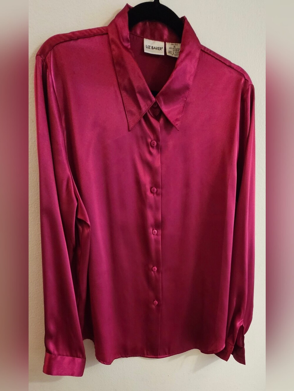 Liz Baker - Satin Button-Down Blouse in Fuchsia